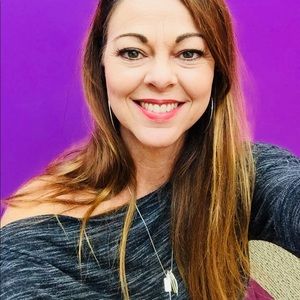 Meet your Posher, Dana